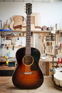 1944 Gibson 'maple' LG-2